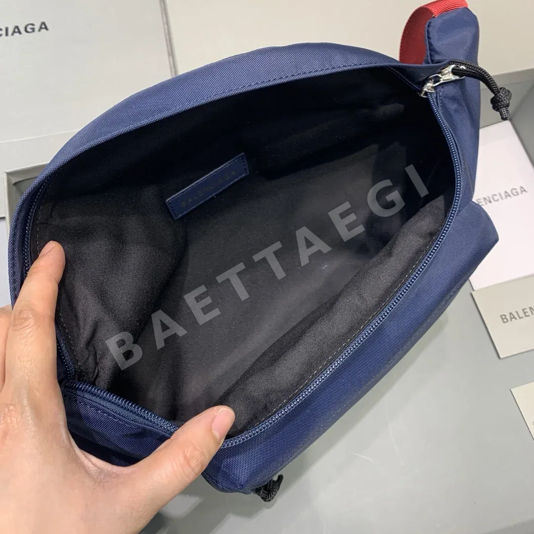 발렌시아가 휠 나일론 벨트백 상세 이미지 7