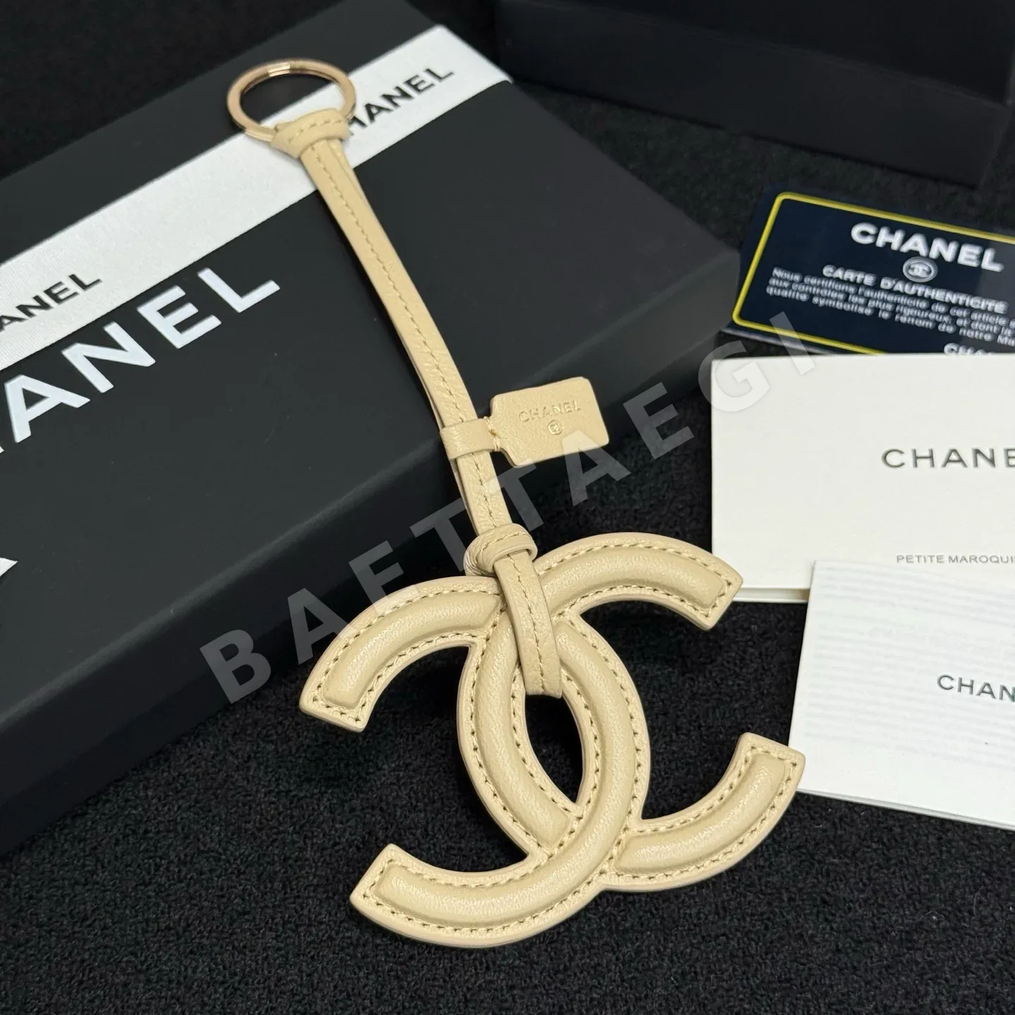 샤넬 램스킨 더블 C 로고 키링 상세 이미지 2