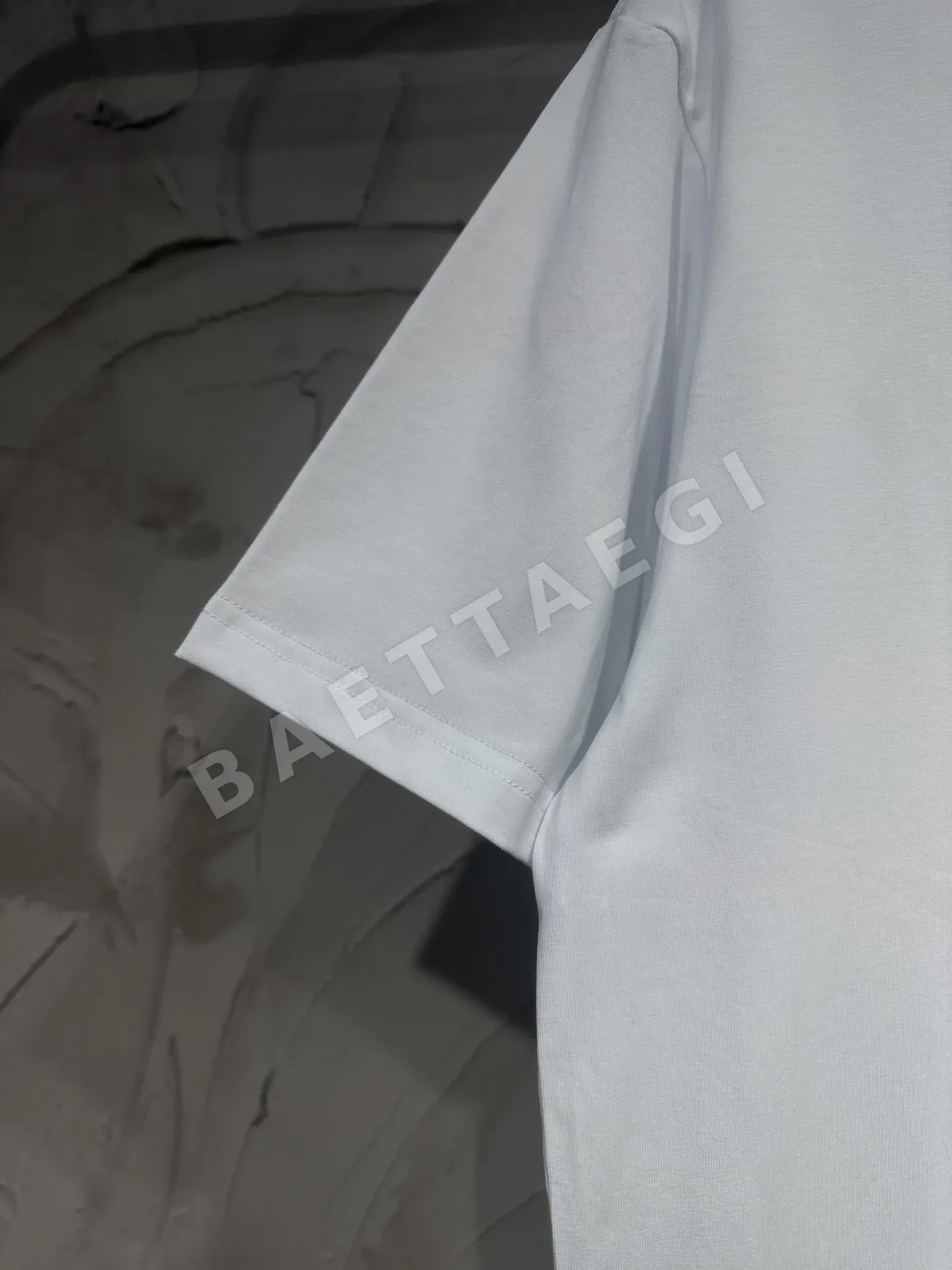 비비안웨스트우드 여성 반팔 상세 이미지 8