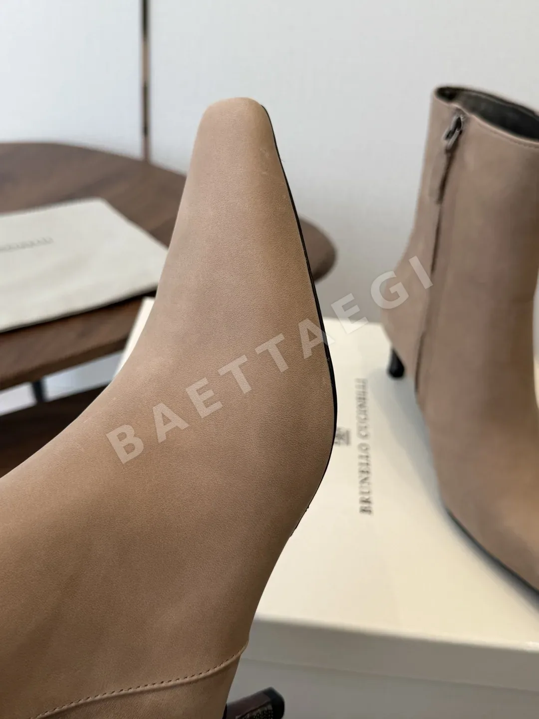 브루넬로쿠치넬리 미드카프 스틸레토 힐 부츠 상세 이미지 7