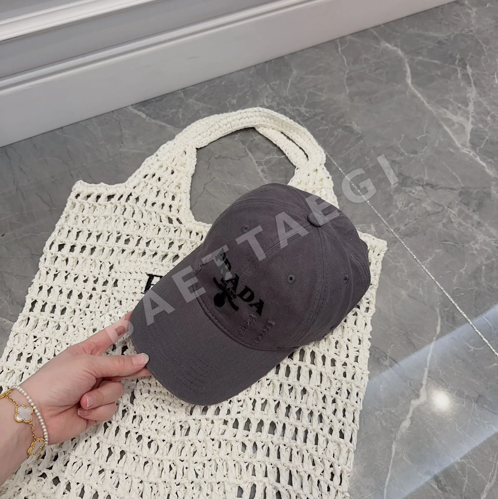 프라다 데미지 코튼 베이스볼캡 상세 이미지 7