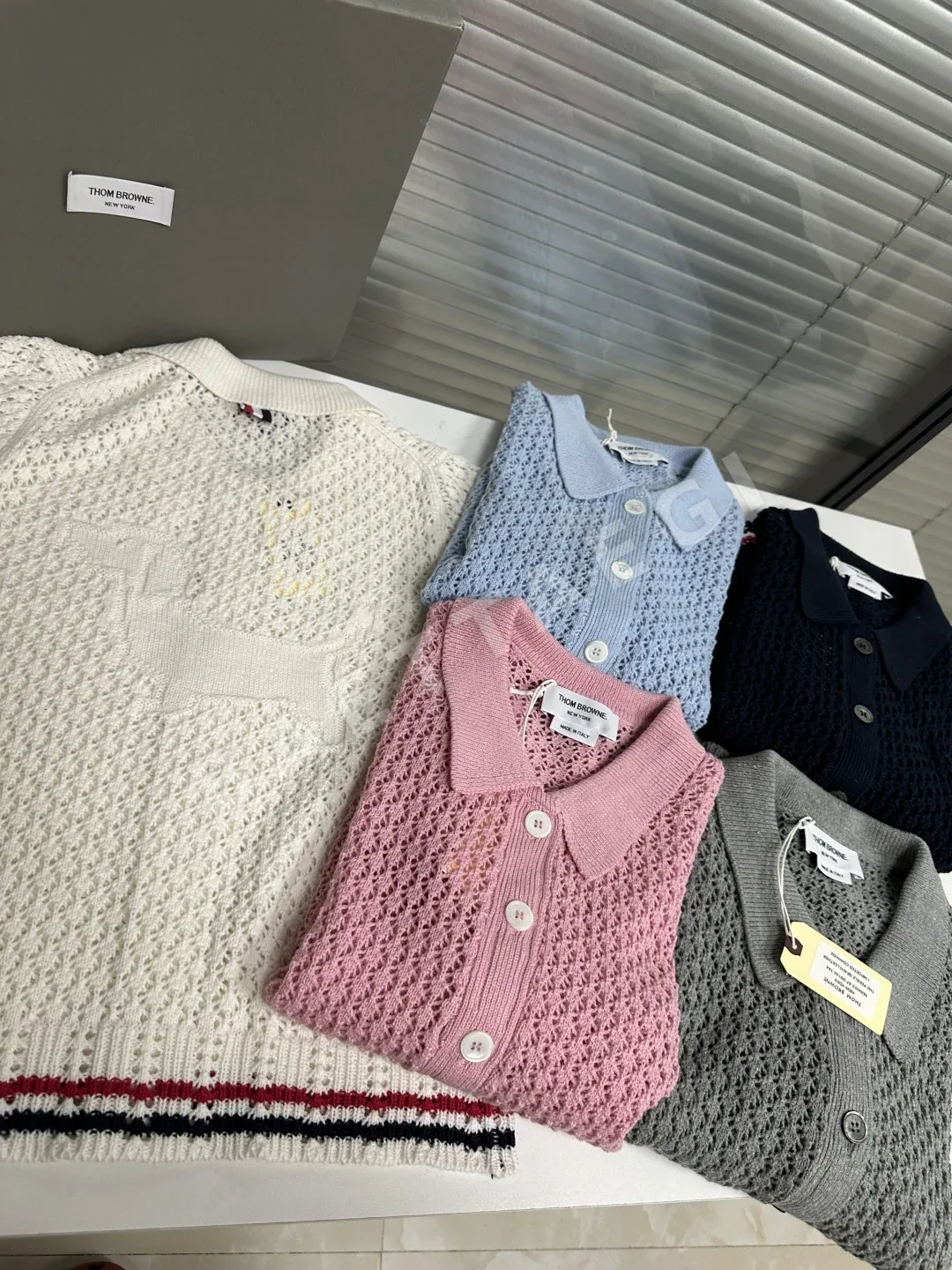 톰브라운 메시 퍼피 카라 반팔 셔츠 상세 이미지 6