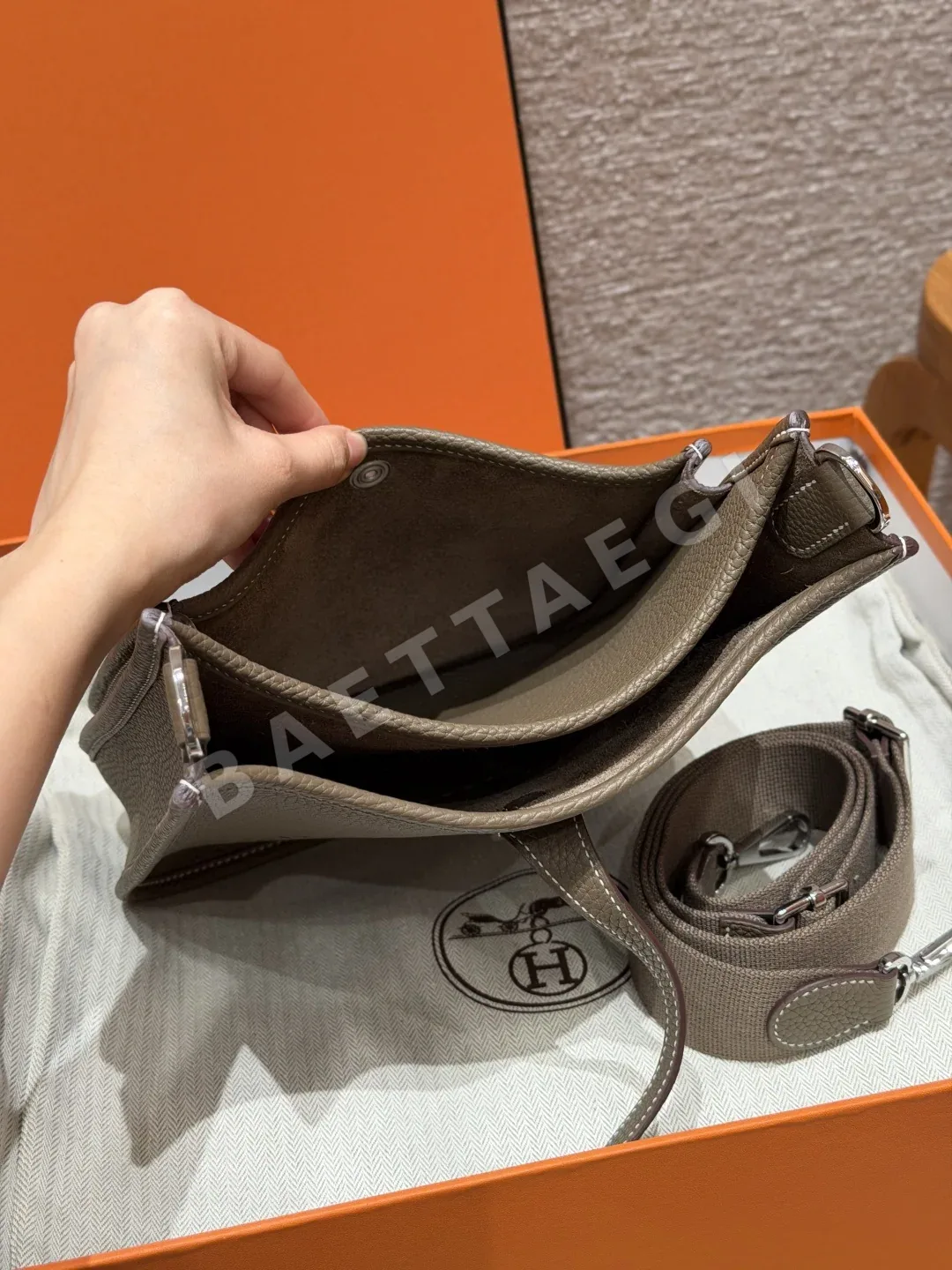 에르메스 에블린 23 cm 가죽 가방 상세 이미지 7
