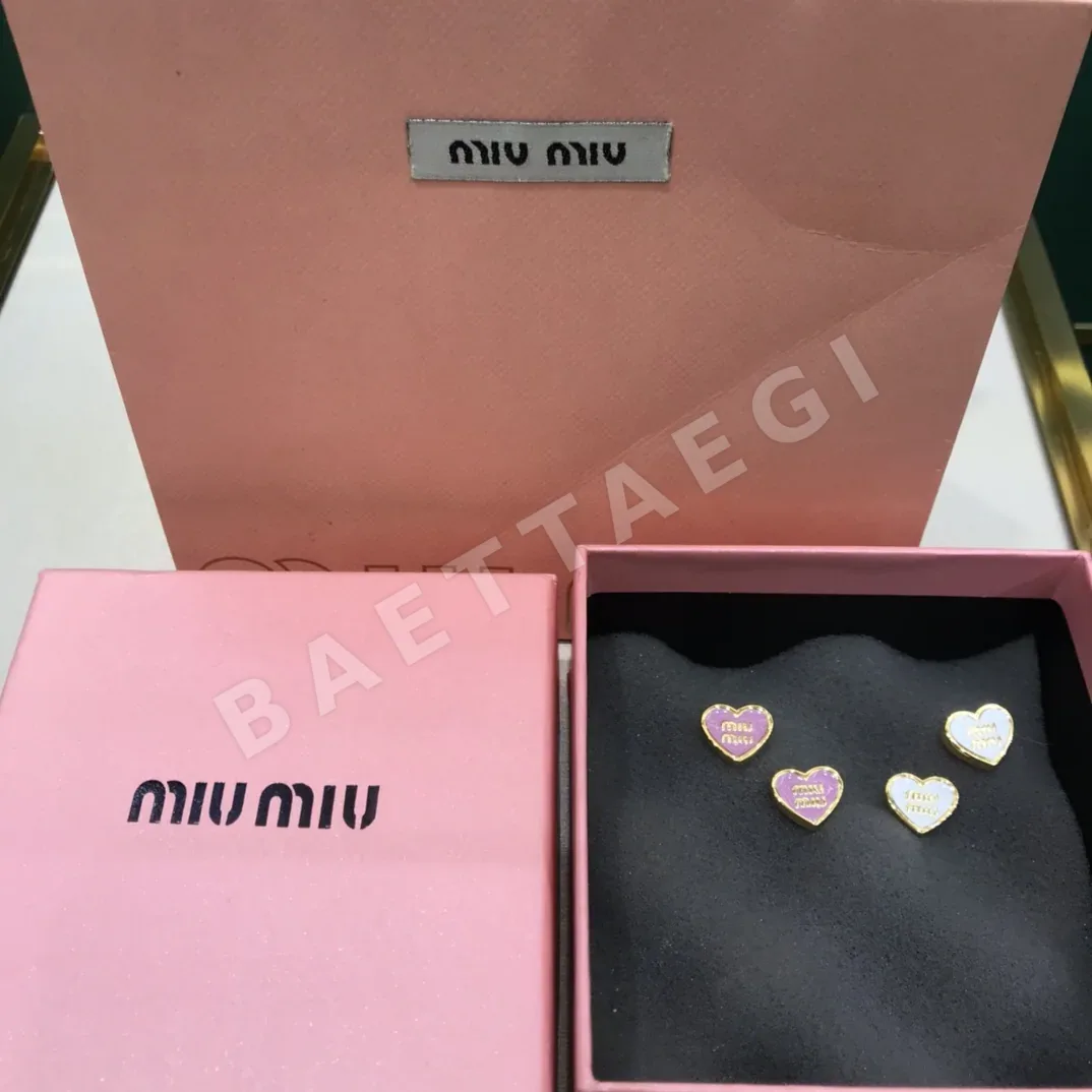 미우미우 하트 에나멜 귀걸이 60992
