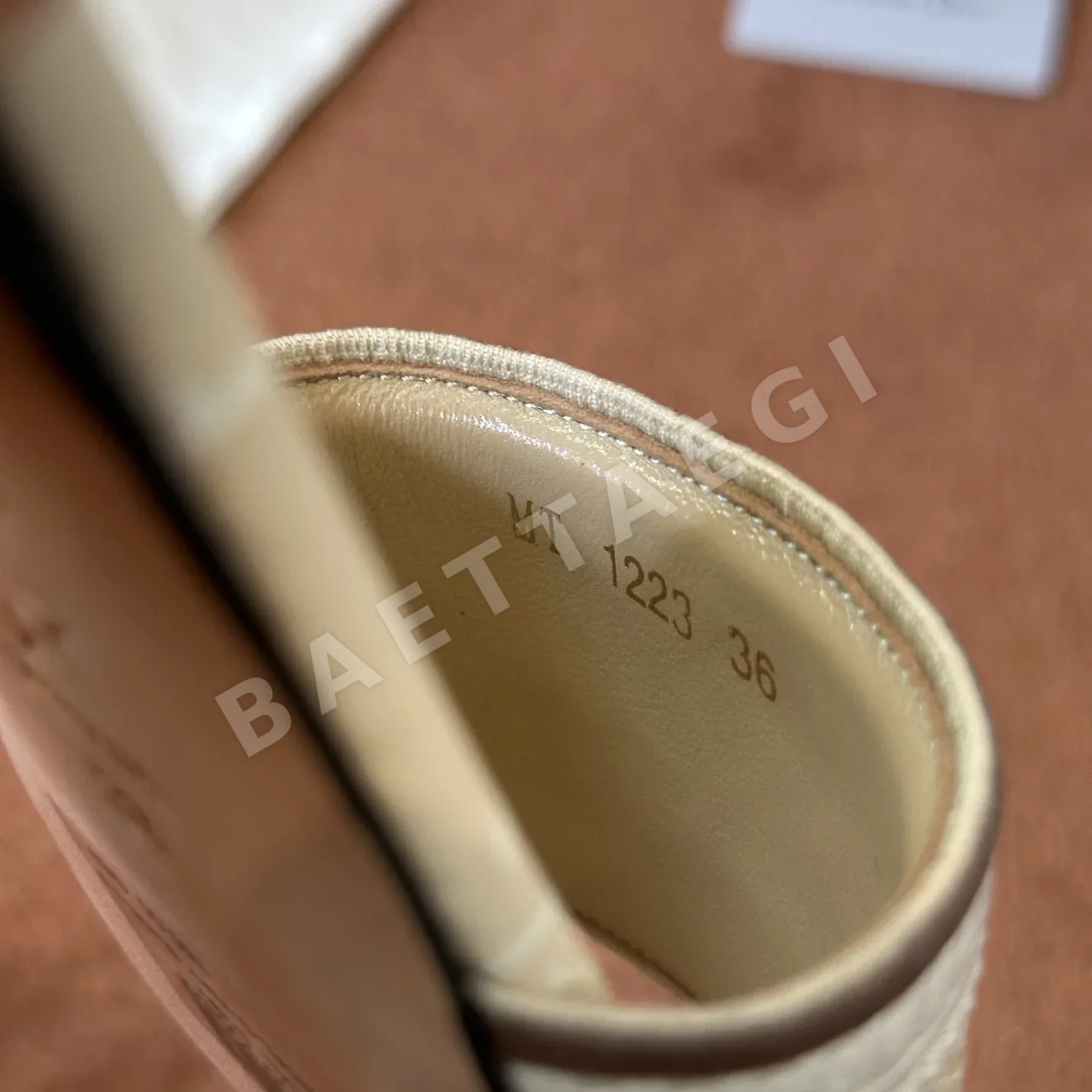 디올 샌들 캔버스 로고 컴퓨터 자수 상세 이미지 6