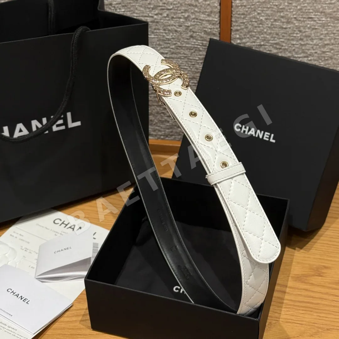 샤넬 다이아몬드 패턴 램스킨 더블 C 메탈 로고 벨트 상세 이미지 4