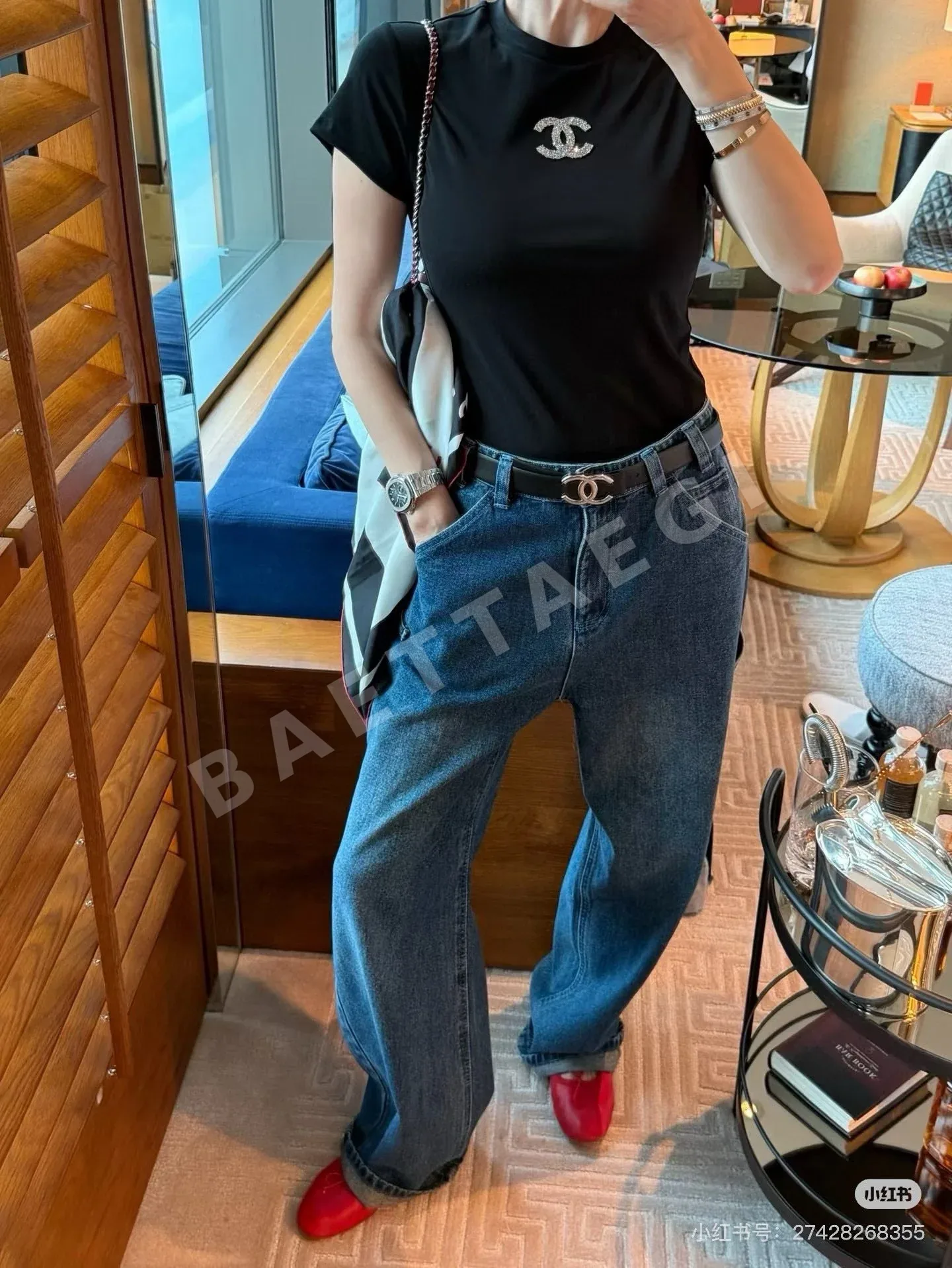 샤넬 더블 C 로고 여성 반팔 티셔츠 상세 이미지 2