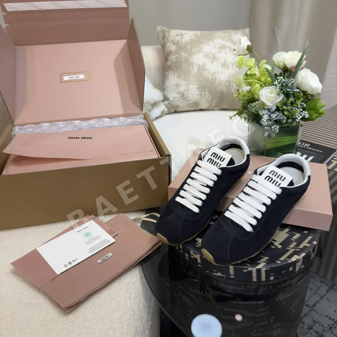 미우미우 레트로 트레이닝 스니커즈 94251
