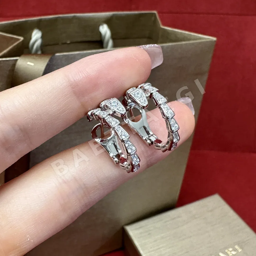 불가리 세르펜티 바이퍼 풀 다이아몬드 귀걸이 상세 이미지 3