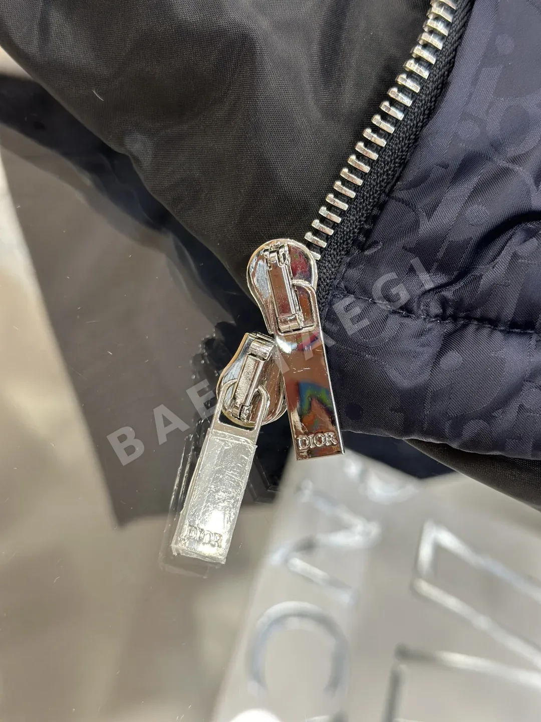 디올 오블리크 모노그램 나일론 다운 베스트 상세 이미지 8