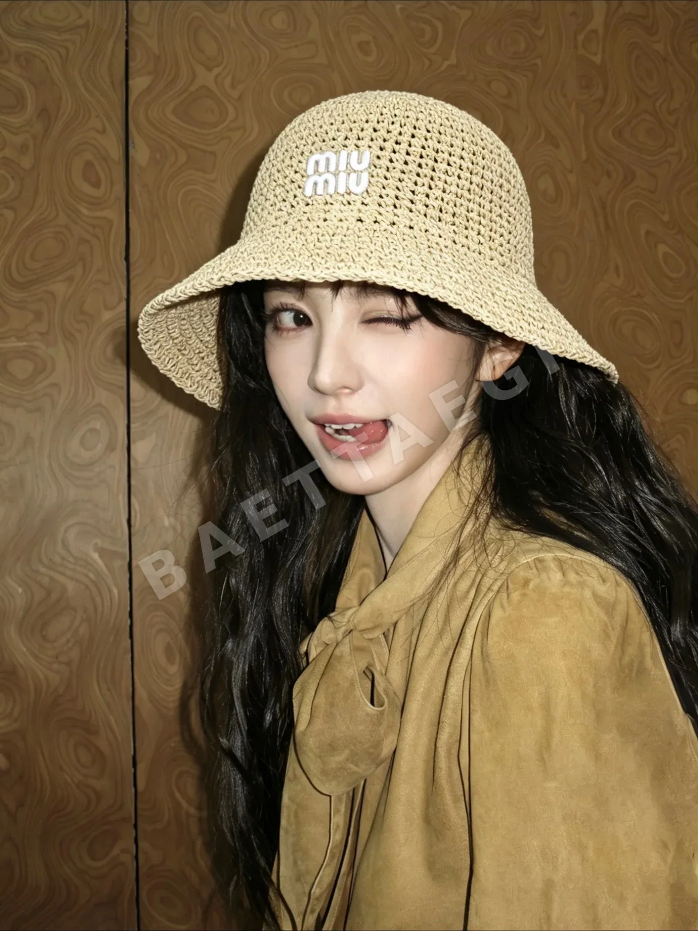미우미우 밀짚 접이식 모자 상세 이미지 2