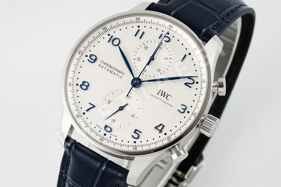 IWC 포르투기저 크로노그래프 시계 상세 이미지 3