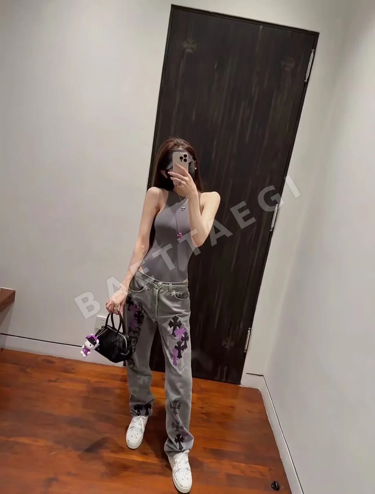 크롬하츠 블랙 에어브러시 로고 남성 바지 상세 이미지 2