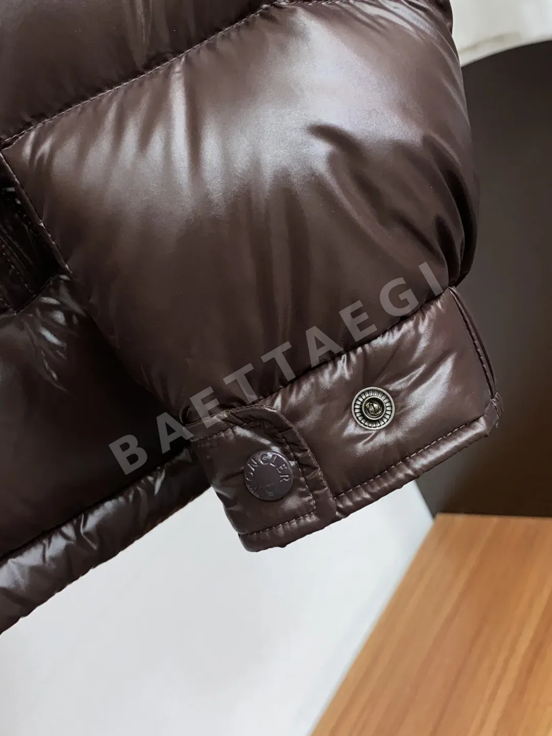 몽클레르 마야(Moncler Maya) 후드 쇼트 다운 자켓 상세 이미지 6