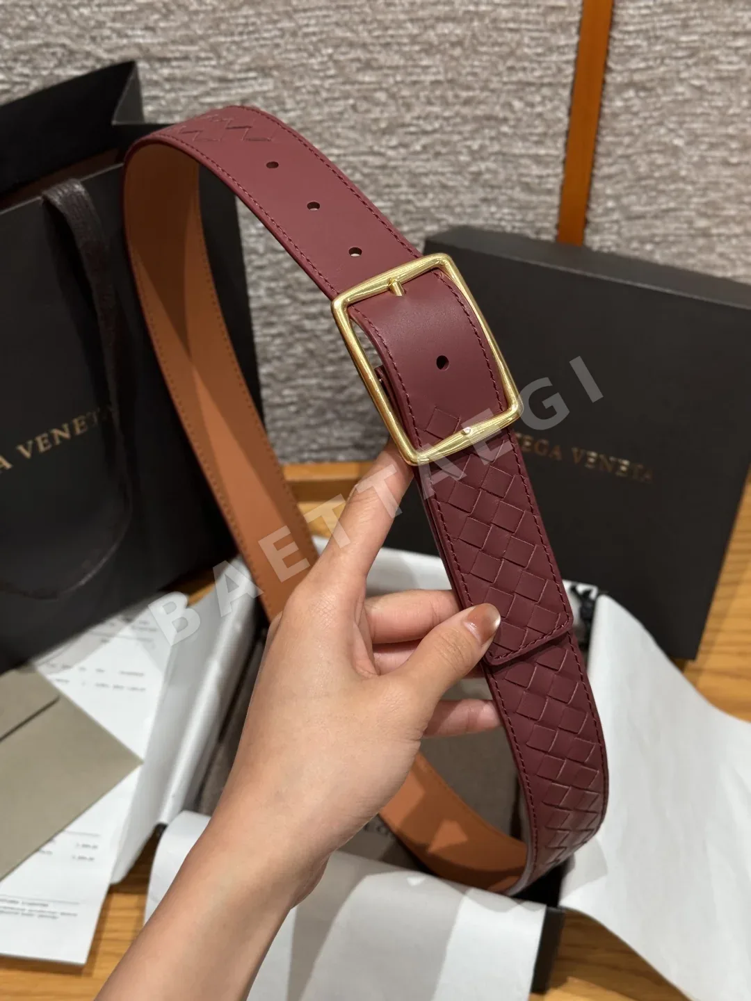보테가베네타 인트레치아토 카프스킨 벨트 상세 이미지 4