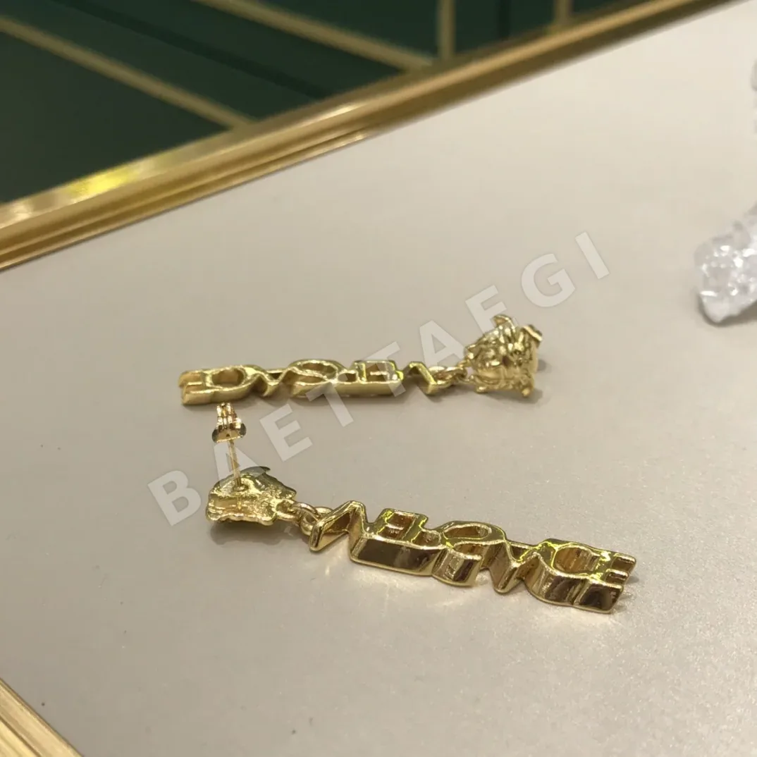 베르사체 메두사 골드 귀걸이 상세 이미지 4