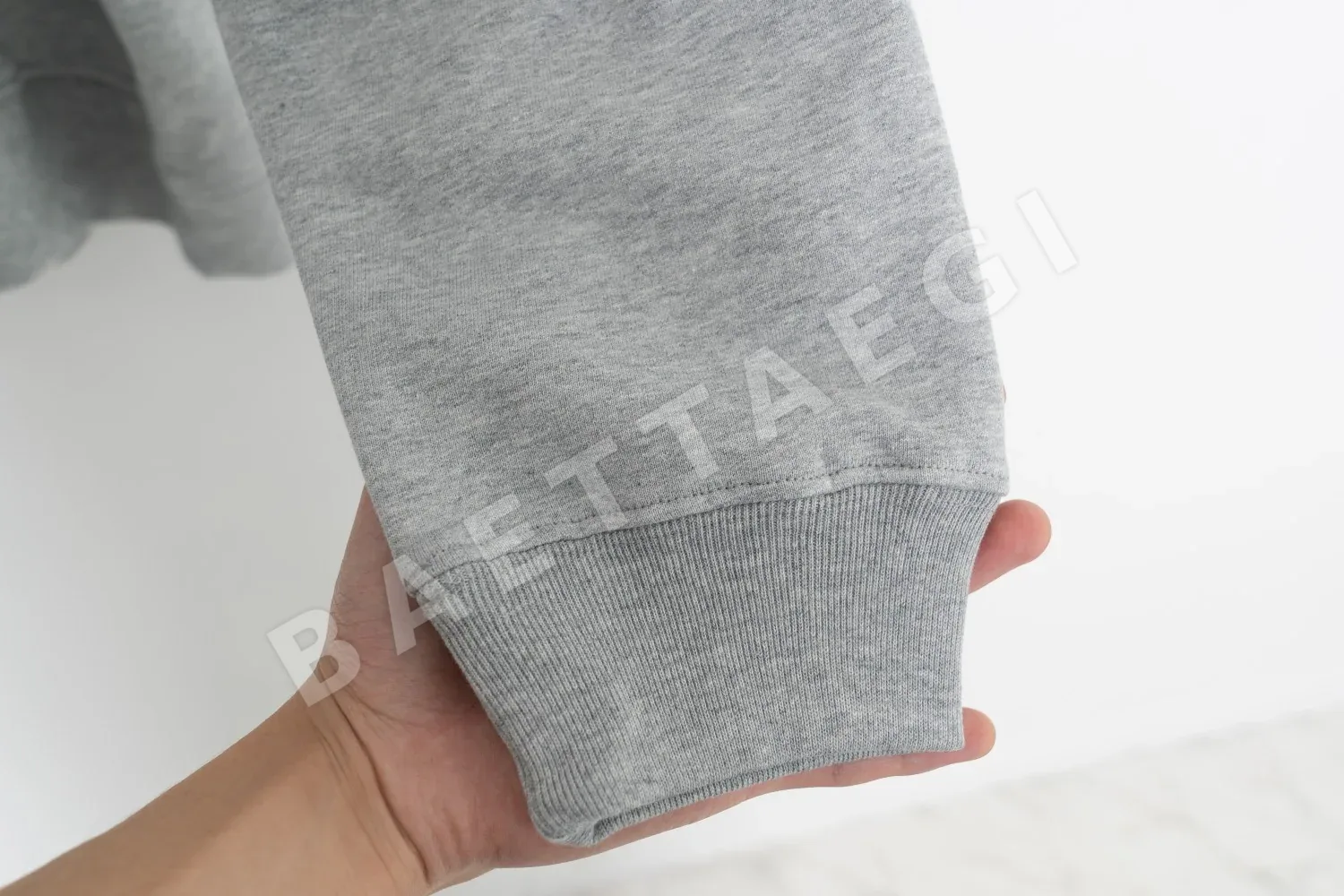 발렌시아가 남성 크루넥 긴팔 스웨트셔츠 상세 이미지 9