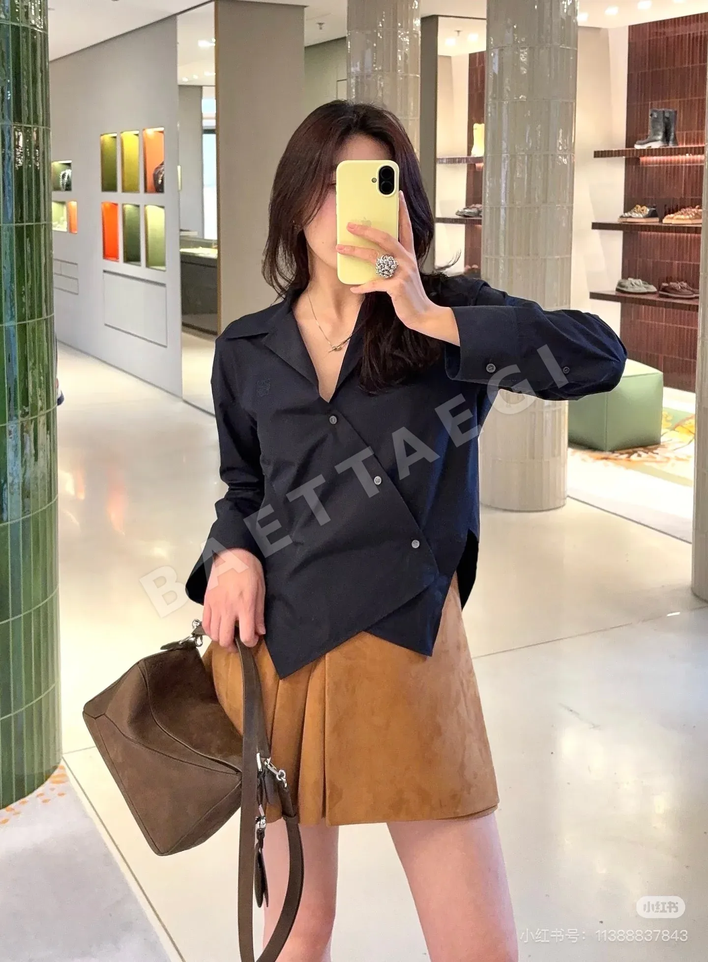 로에베 비대칭 쿠바 카라 여성 셔츠 상세 이미지 5