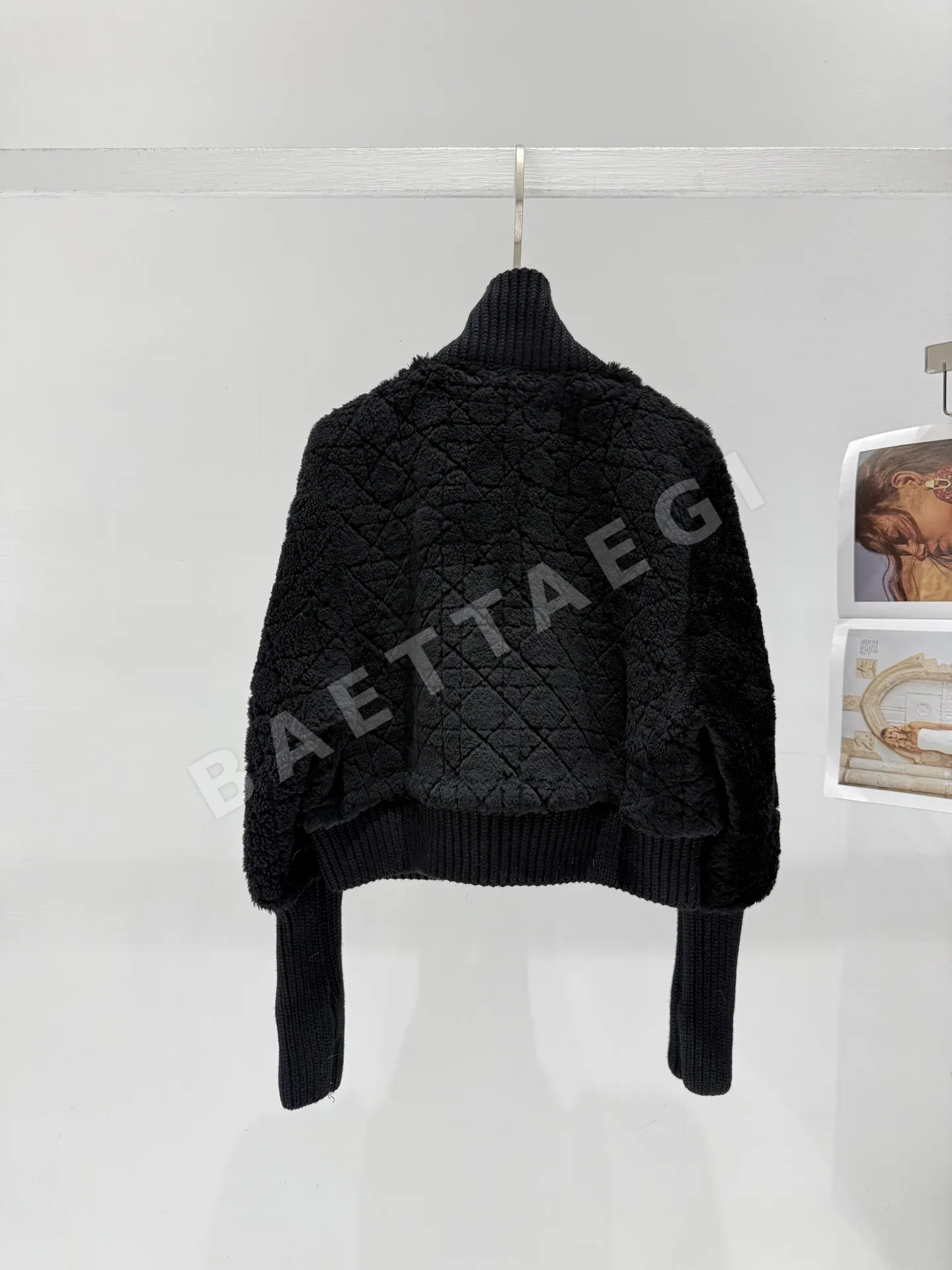 디올 드롭숄더 울 퍼 블렌드 크롭 여성 자켓 상세 이미지 9