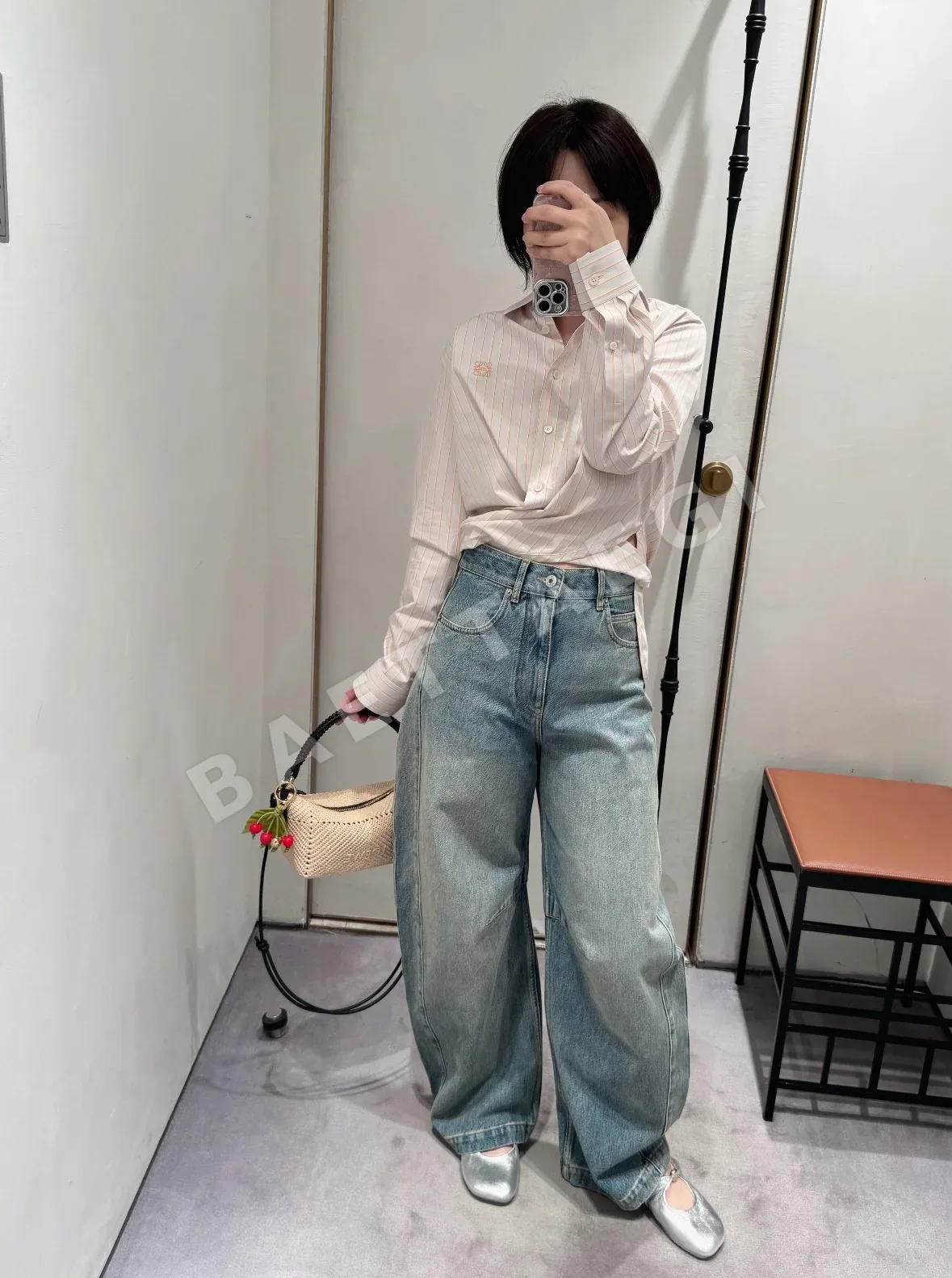 로에베 블루 화이트 스트라이프 웨이스트 셰이프 셔츠 상세 이미지 6
