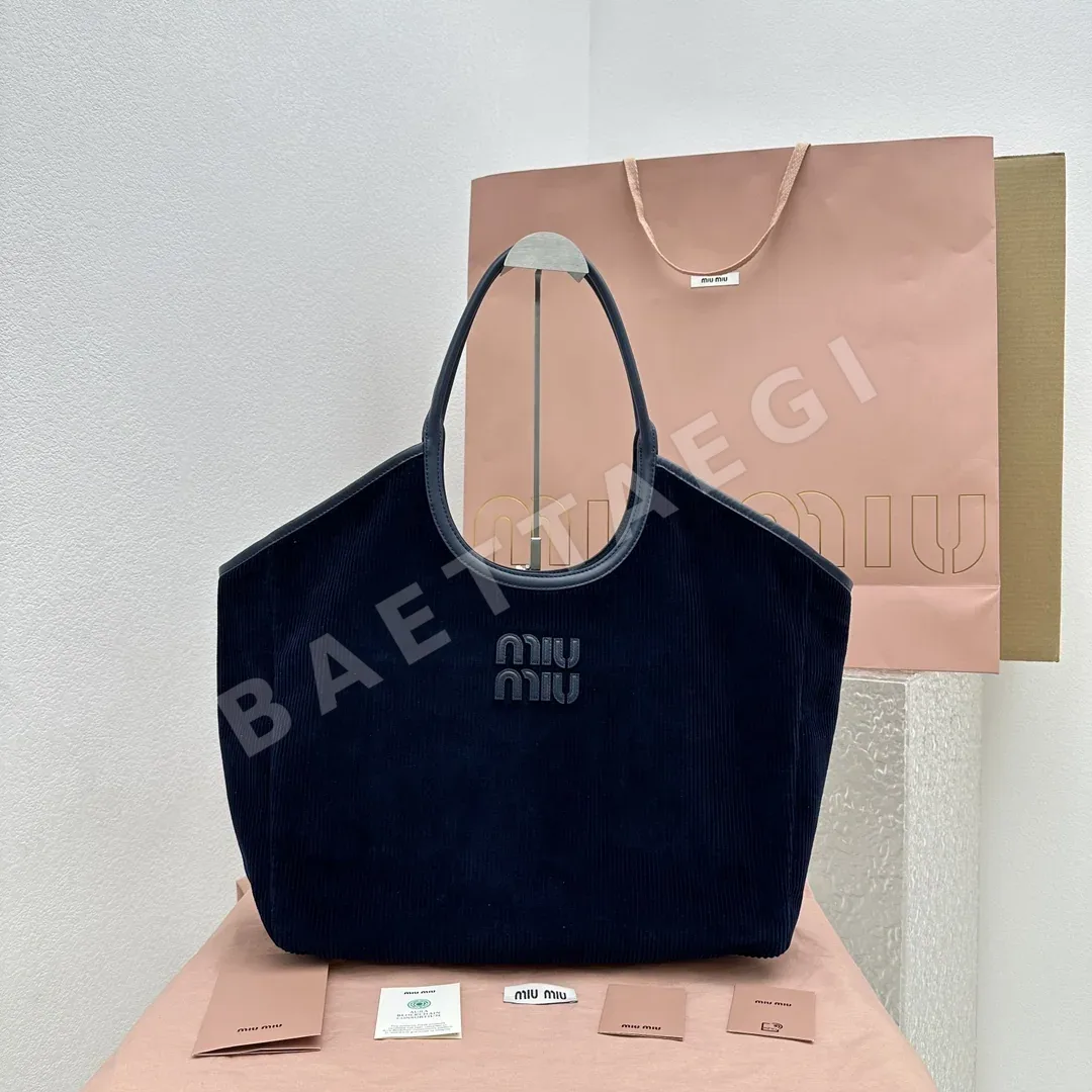 미우미우 코듀로이 로열블루 언더암백 68167