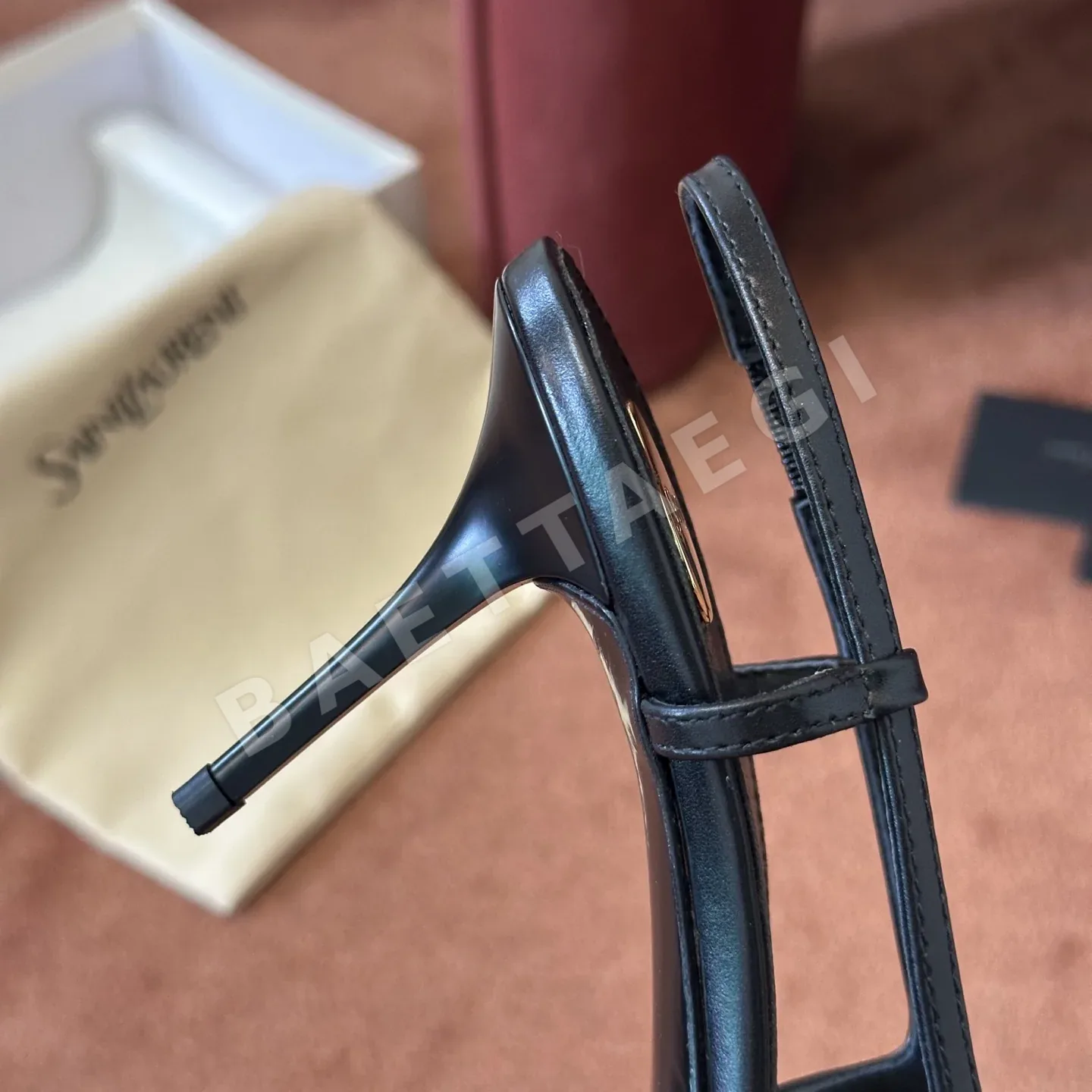 생로랑 YSL 골드 토 캡 슬링백 펌프스 하이힐 블랙 상세 이미지 6