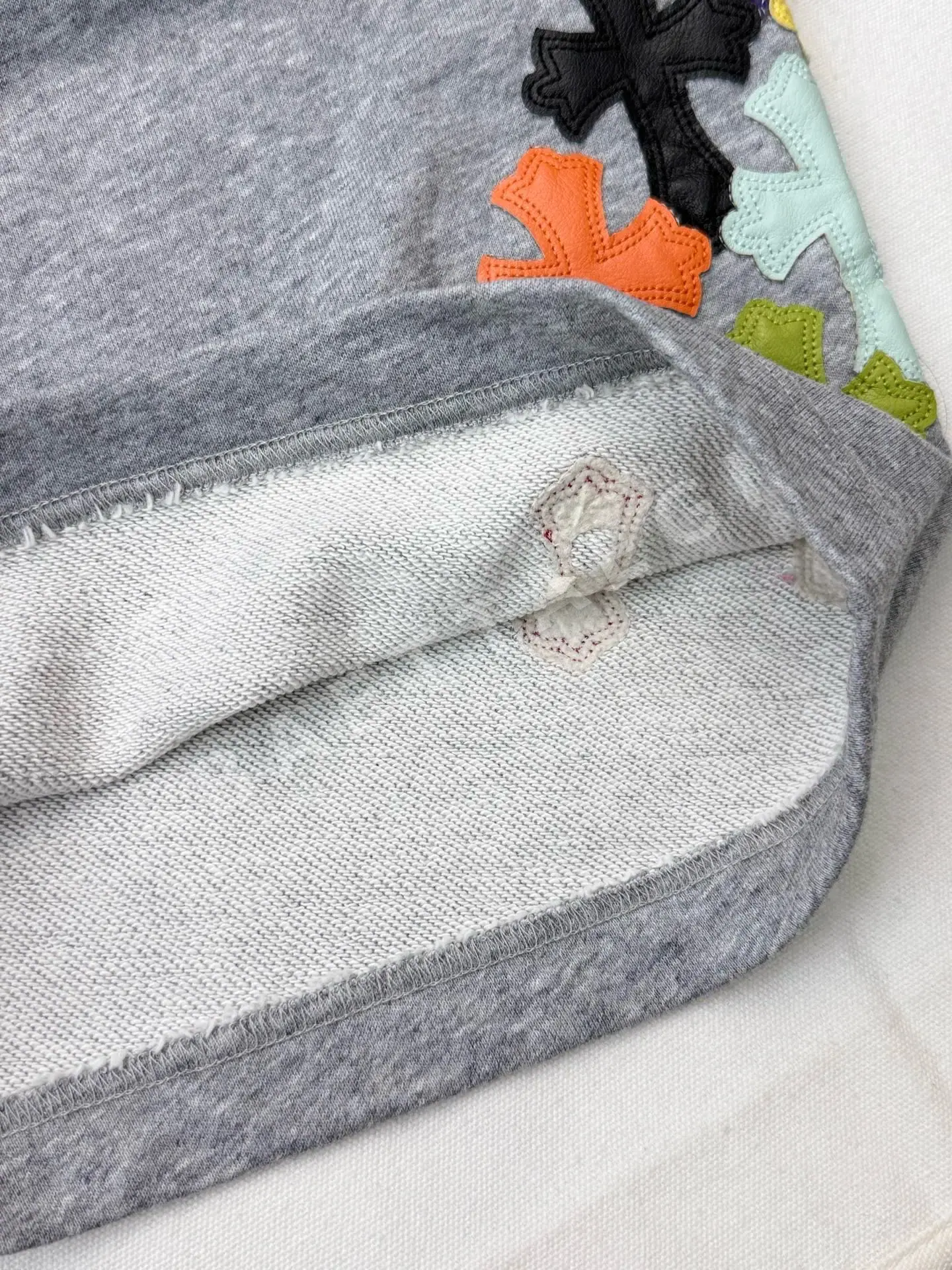 크롬하츠 컬러풀 가죽 크로스 남성 반바지 상세 이미지 8