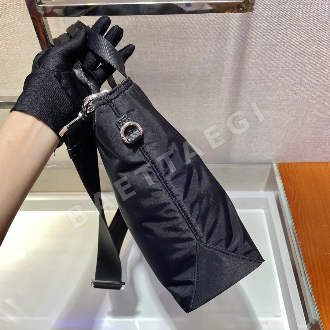 프라다 나일론 유니섹스 브리프케이스 가방 1BG876 상세 이미지 5