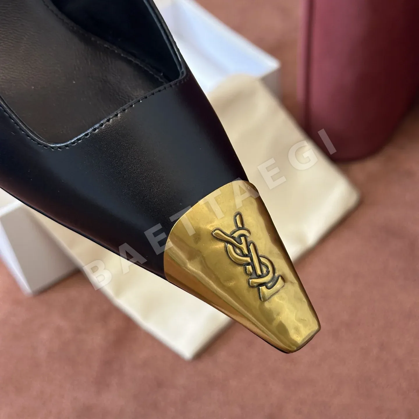 생로랑 YSL 골드 토 캡 슬링백 펌프스 하이힐 블랙 상세 이미지 4