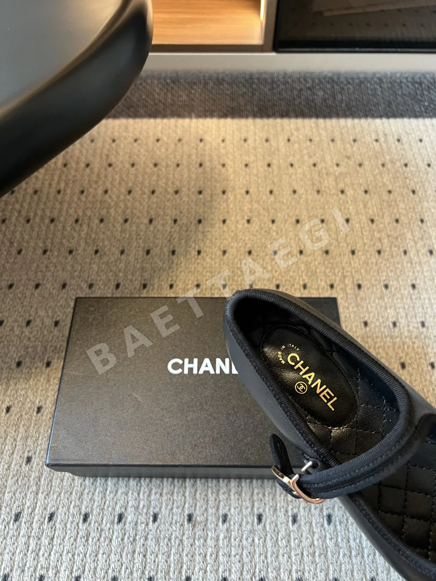 샤넬 메리제인 여성 시프스킨 더블 C 자수 상세 이미지 9