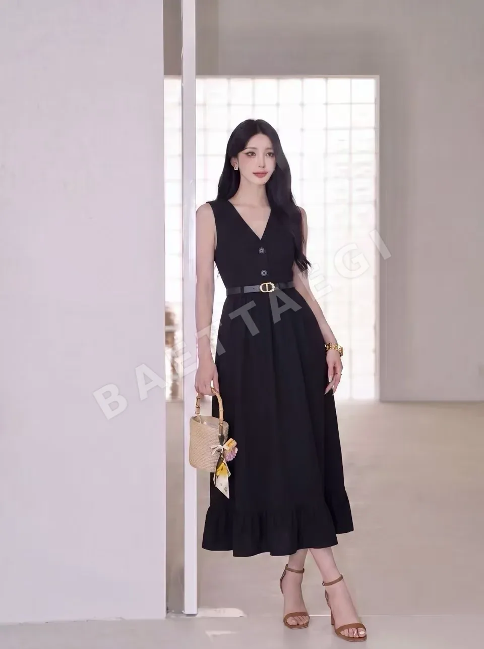 디올 코튼 V넥 민소매 원피스 154147