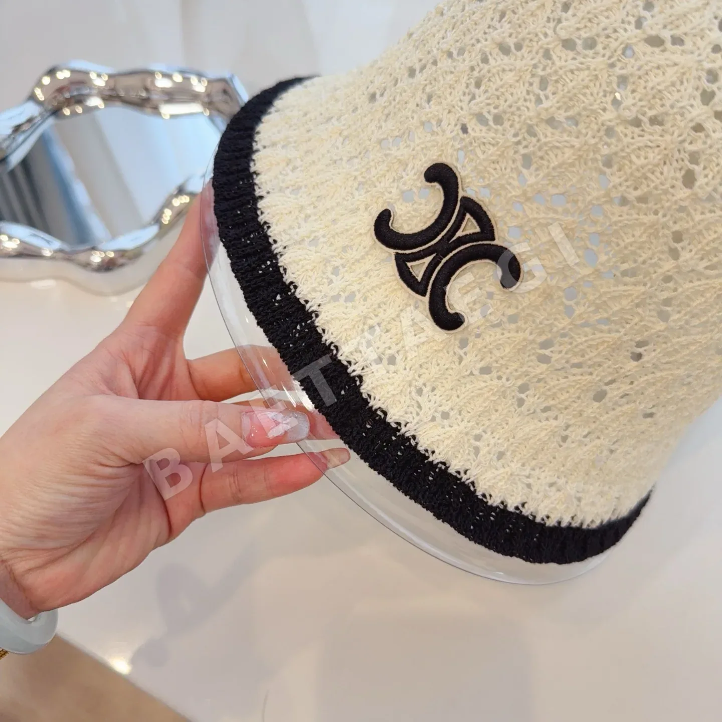셀린느 컬러 블록 드로스트링 버킷 햇 상세 이미지 5
