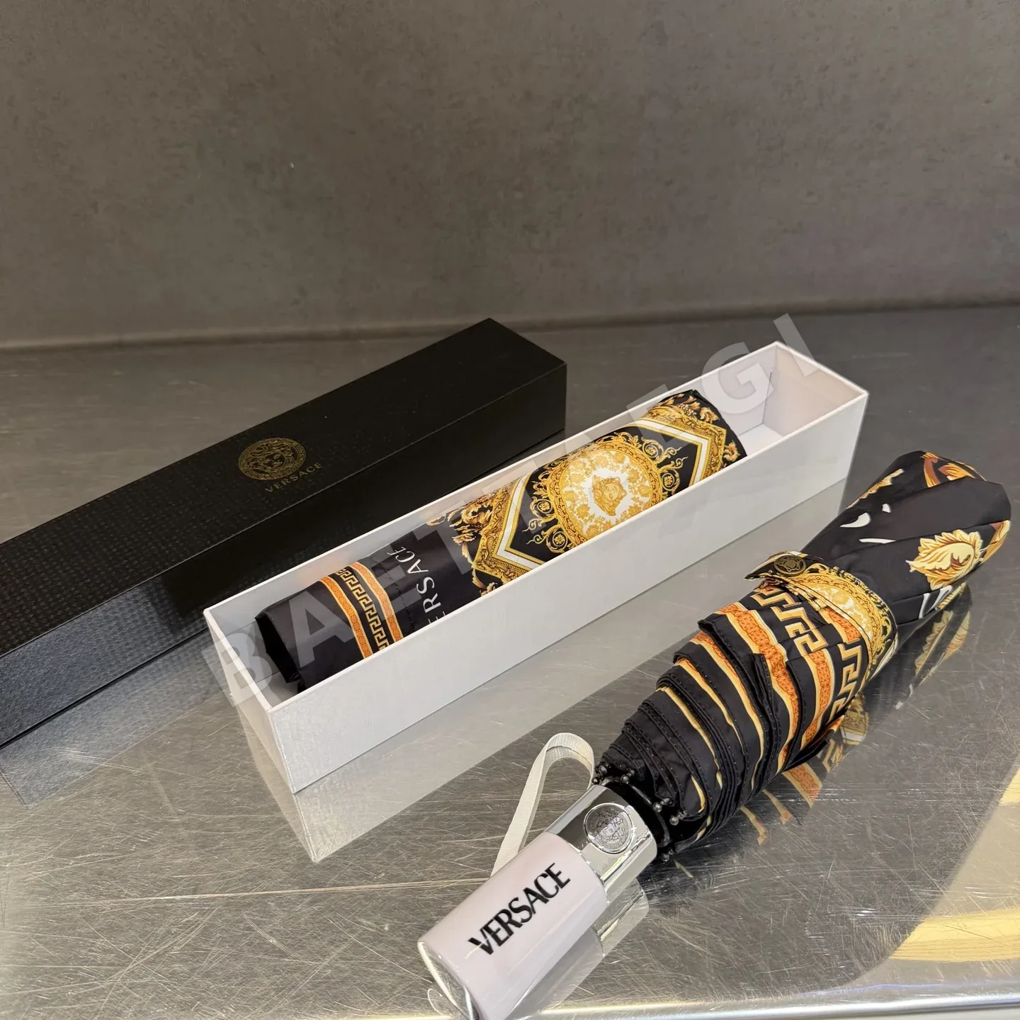 베르사체 우산 85653 Versace Umbrella 상세 이미지 2