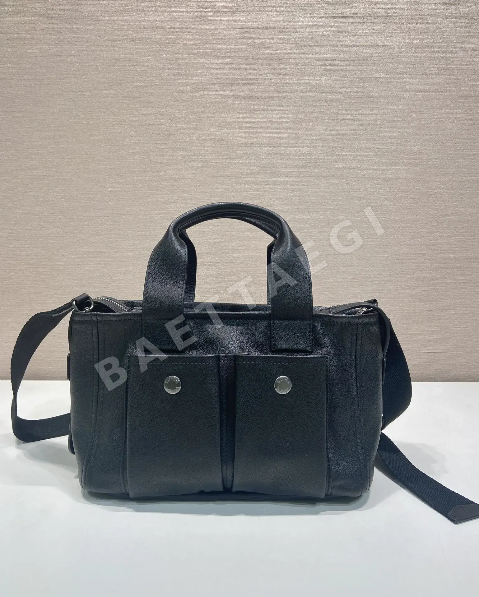 프라다 가죽 루트 백 숄더 가방 1BG660 상세 이미지 4