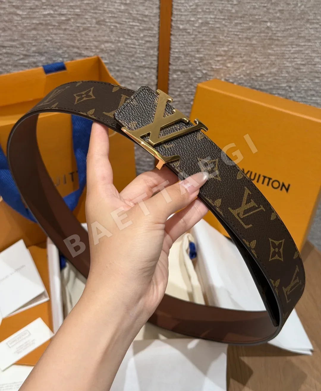 루이비통 이니셜 40mm 리버시블 벨트 상세 이미지 4