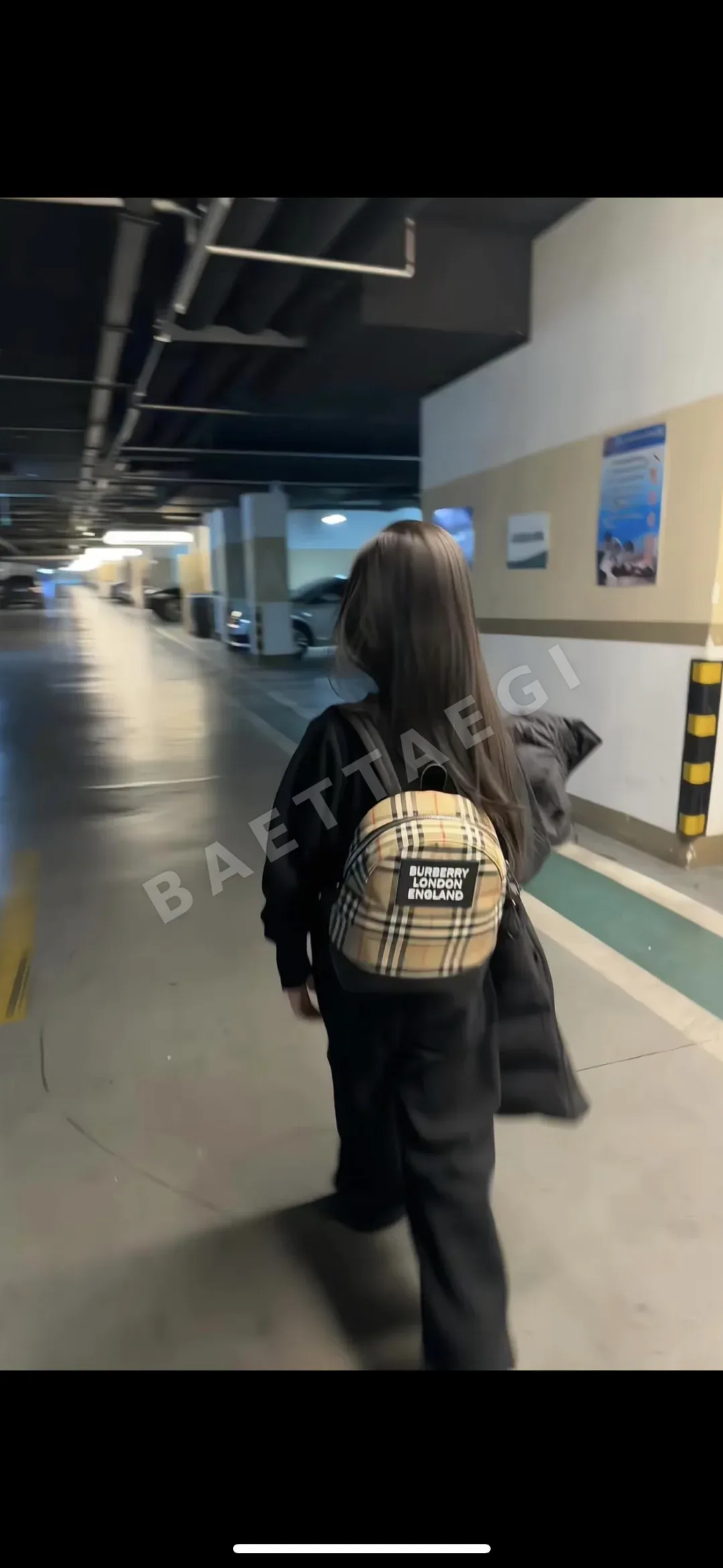 버버리 소가죽 체크 백팩 상세 이미지 6