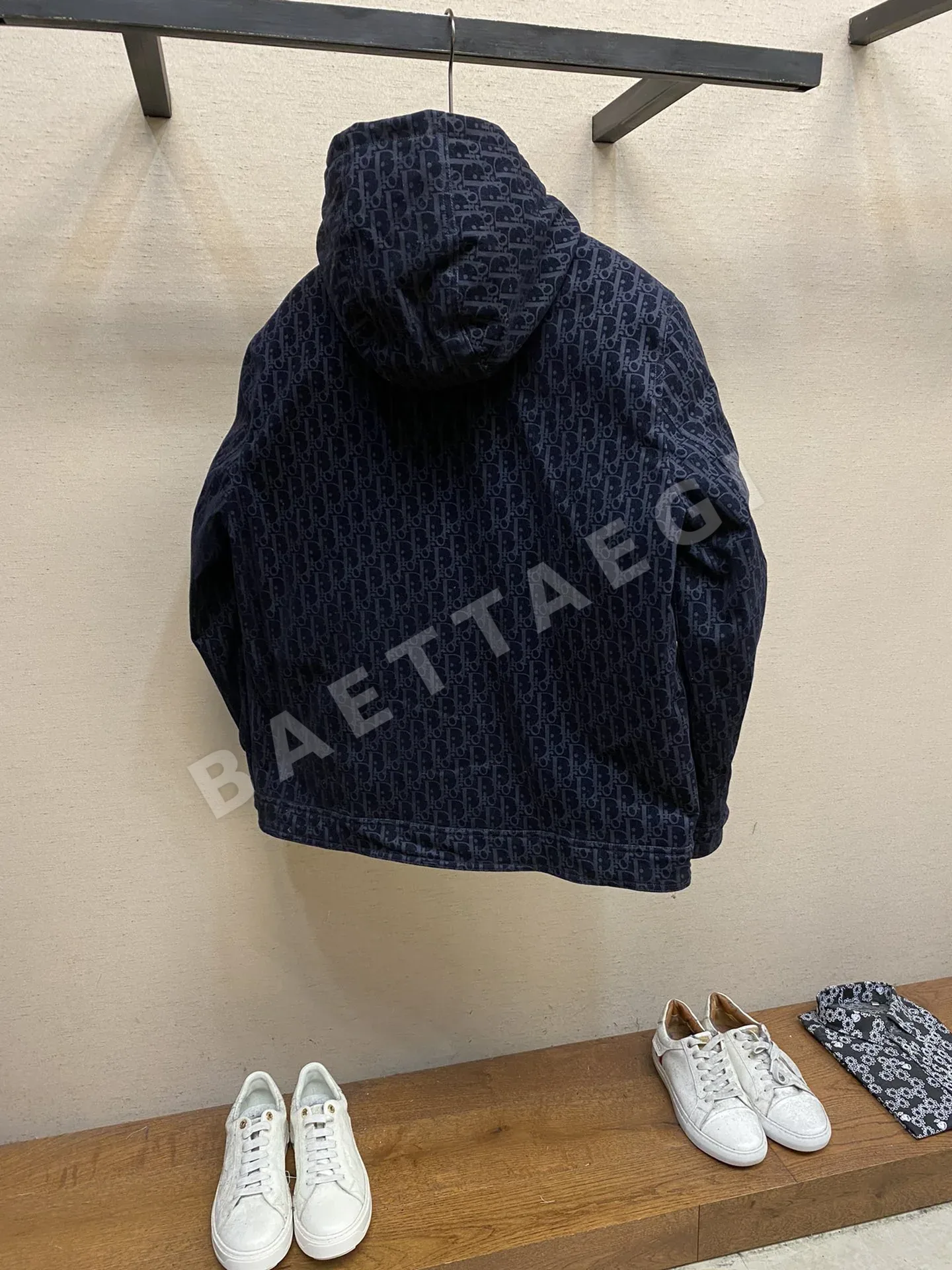 디올 로고 자카드 데님 후드 다운 자켓 상세 이미지 2