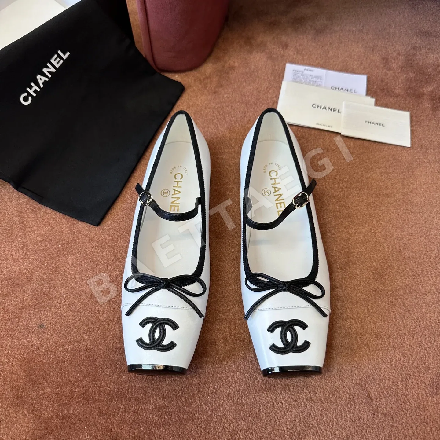 샤넬 더블 C 로고 플랫슈즈 129287