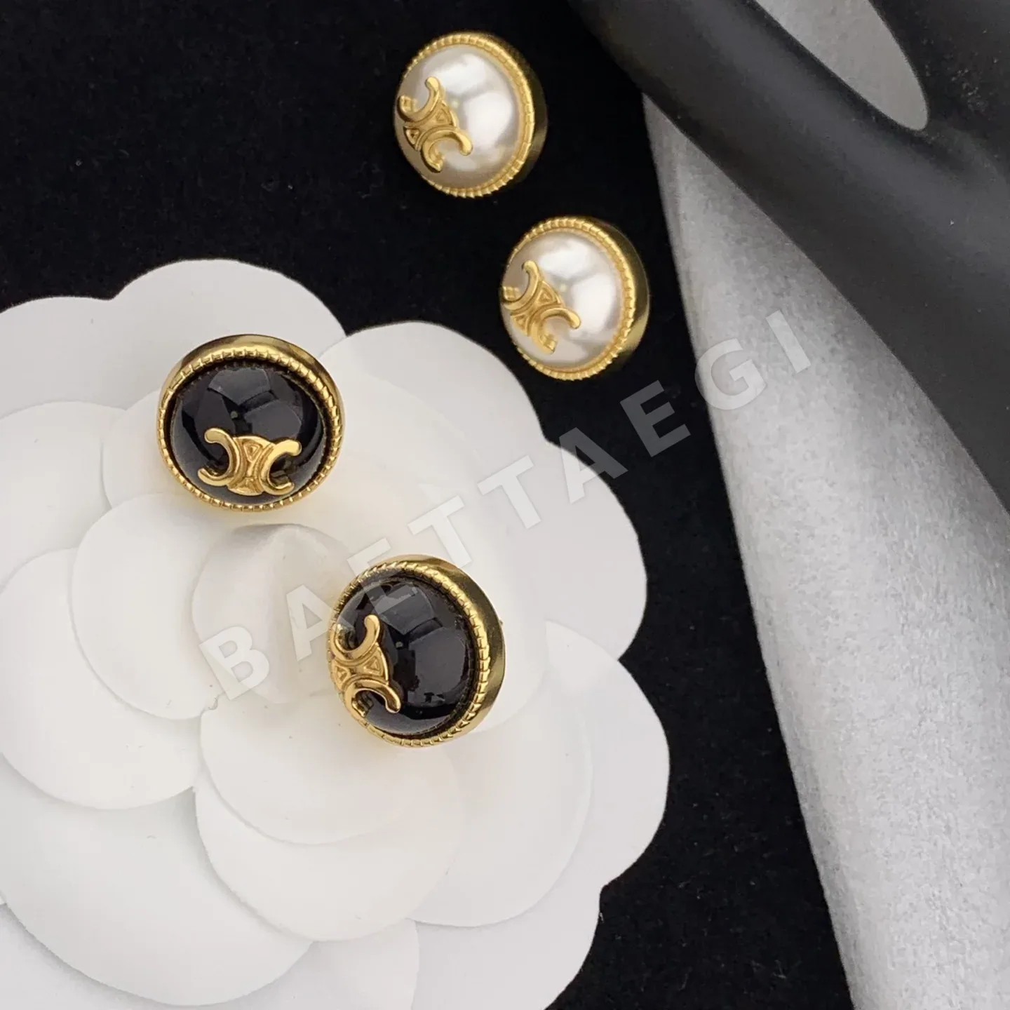 셀린느 귀걸이 69430 Celine Earrings 상세 이미지 4