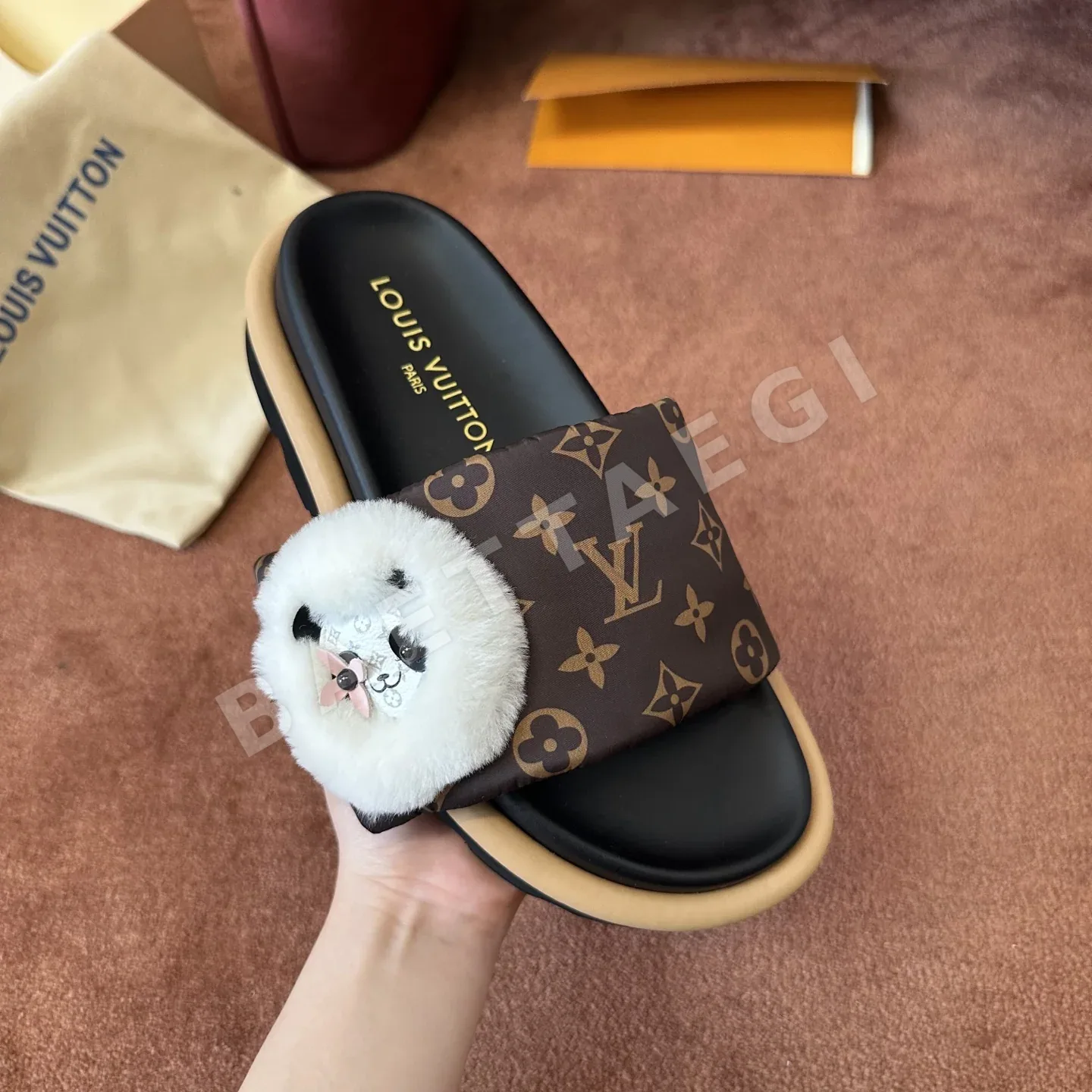 루이비통 벨크로 플랫폼 샌들 상세 이미지 3