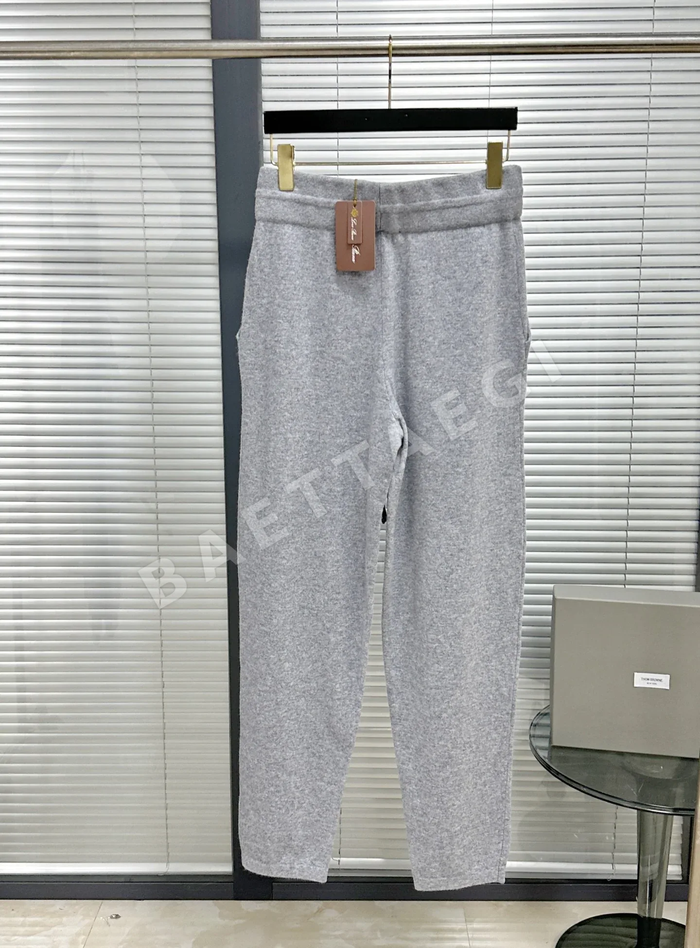 톰브라운 남성 겨울용 바지 상세 이미지 3