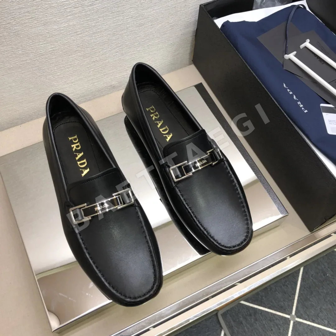 프라다 남성 클래식 드라이빙 로퍼 123018