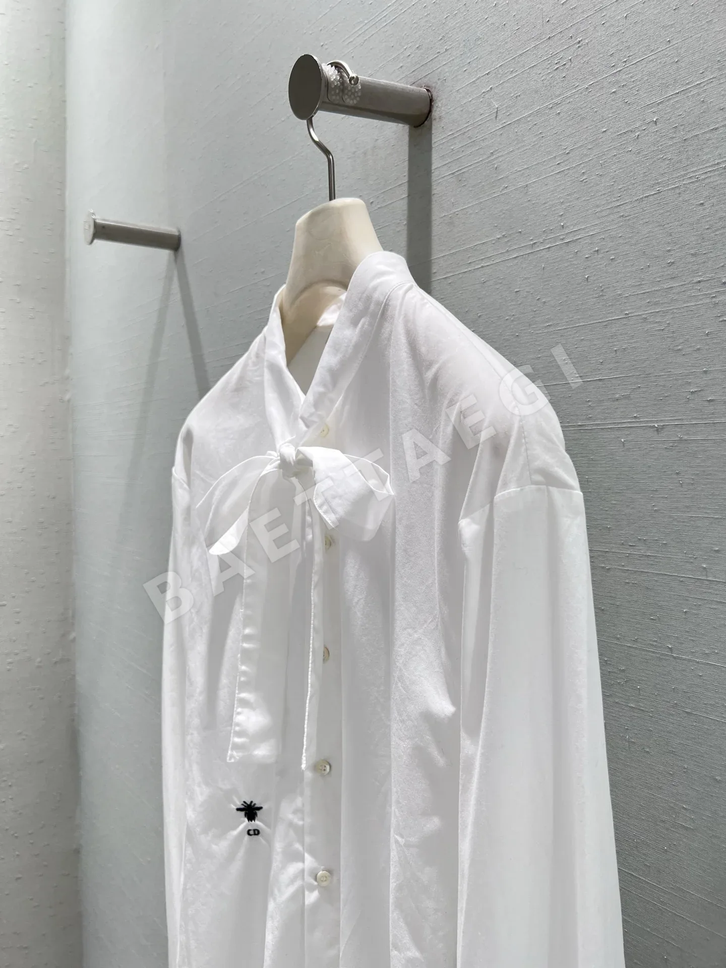 디올 보타이 리본 자수 여성 셔츠 상세 이미지 5