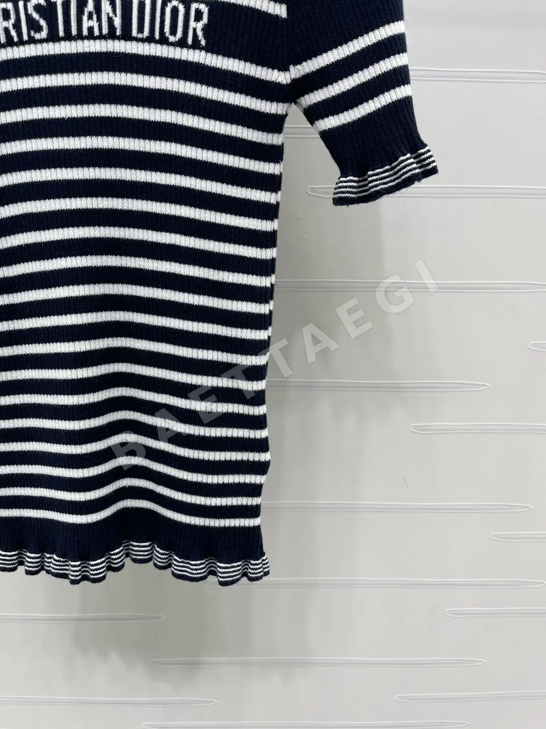 디올 크루넥 레이스 트림 스트라이프 니트 반팔 티셔츠 상세 이미지 6