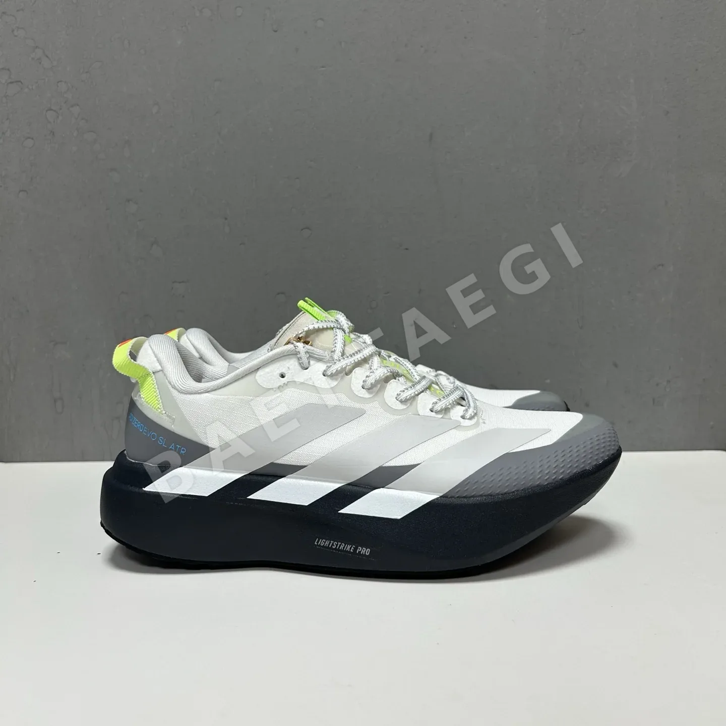 아디다스 신발 157707 Adidas Sneakers