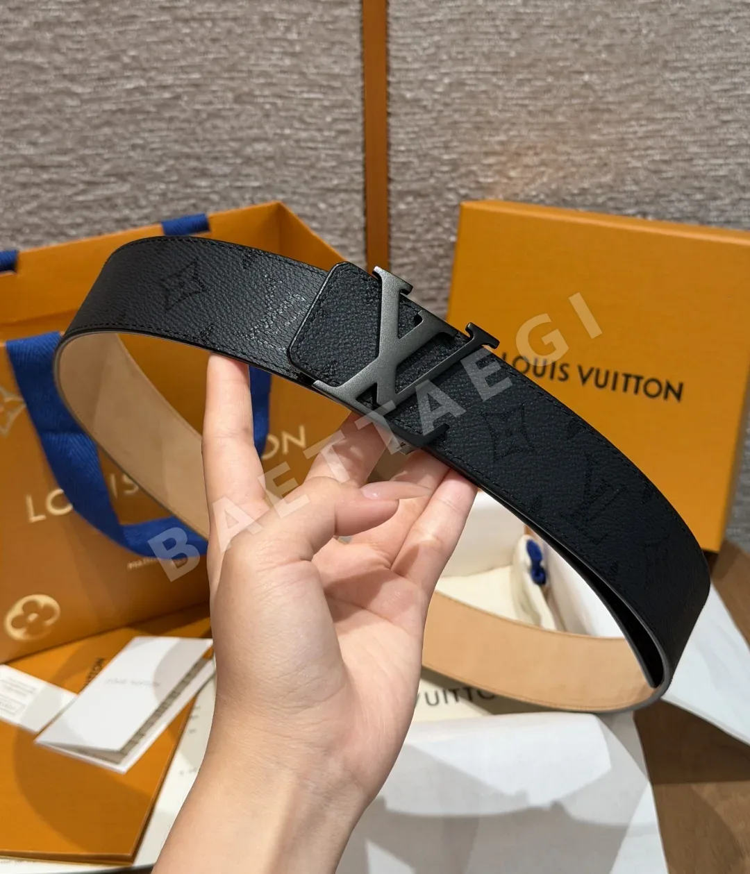 루이비통 이니셜 미드나이트 40mm 리버시블 벨트 상세 이미지 3
