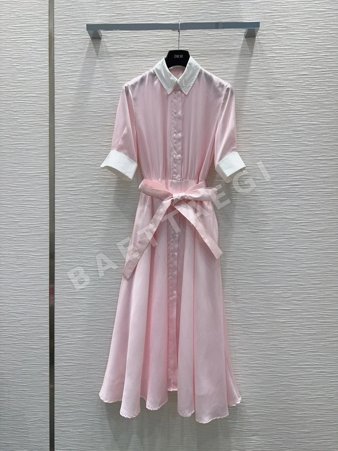 디올 여성 반팔 티셔츠 92949