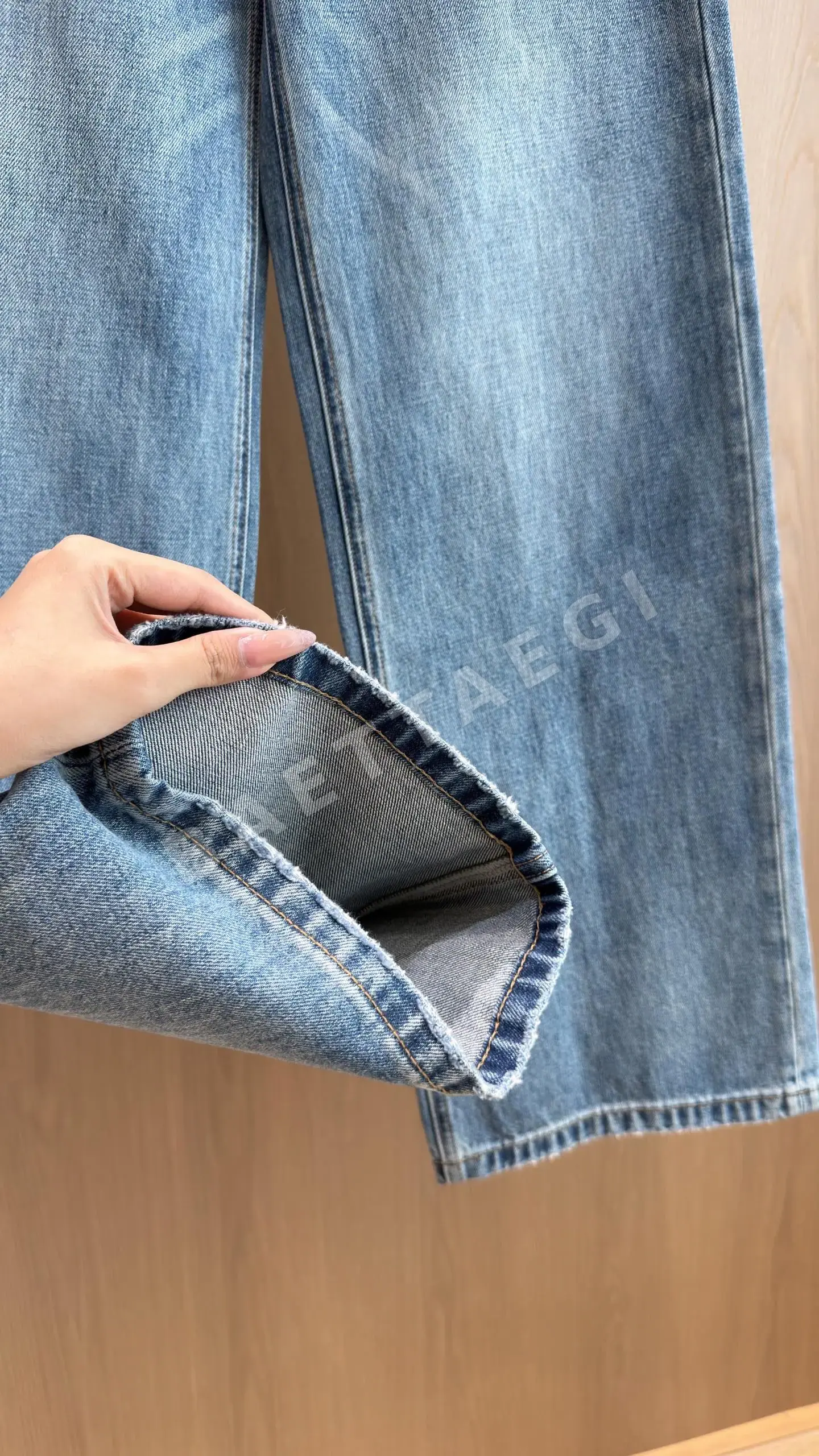셀린느 체인 장식 스트레이트 레그 진 여성 바지 상세 이미지 4
