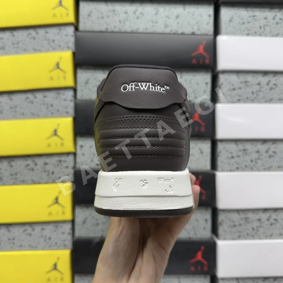 오프화이트 아웃 오브 오피스 OOO 로우 탑스 202497 Off White Out Of Office OOO Low Tops Chocolate 상세 이미지 3