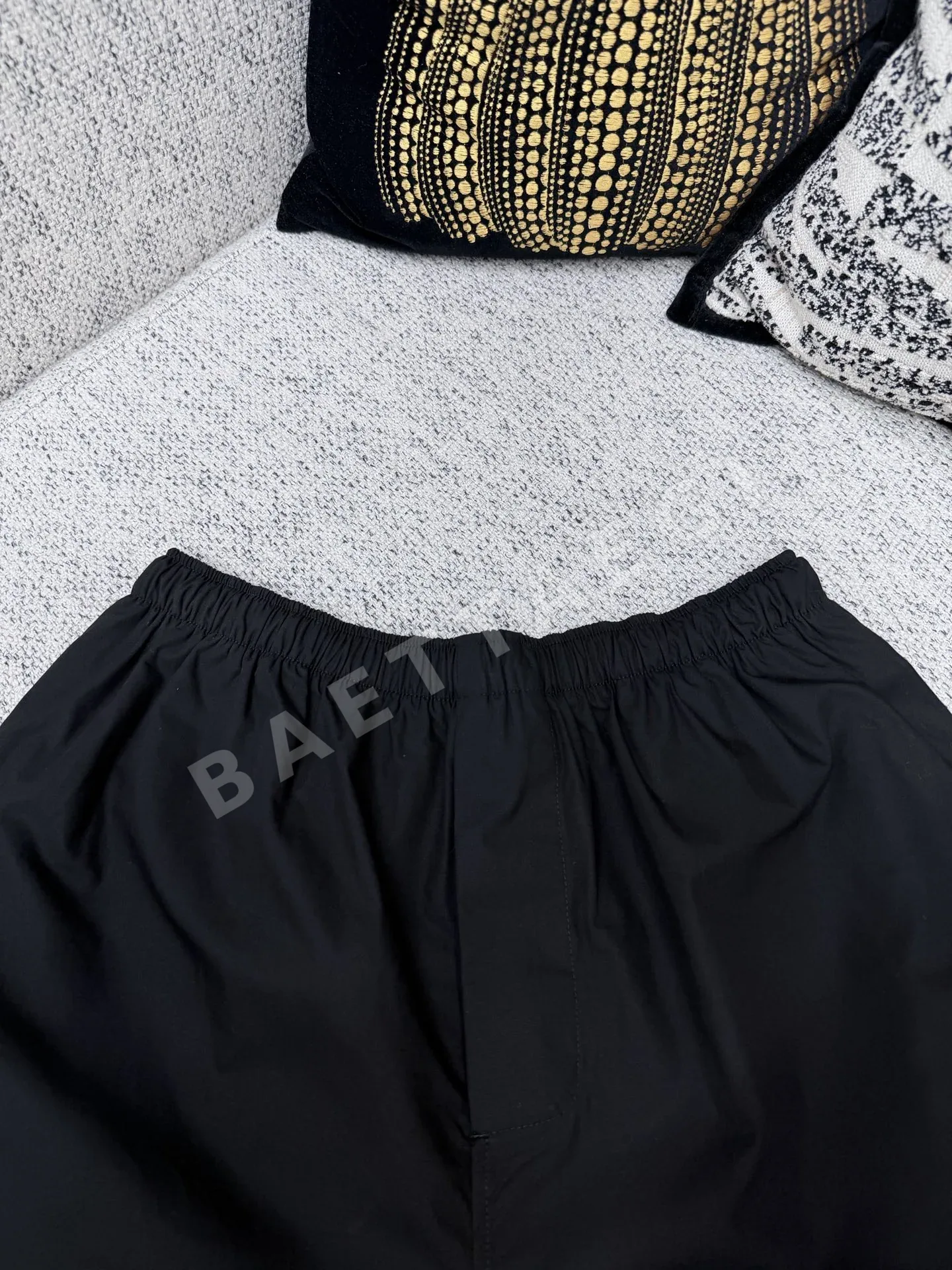 발렌시아가 스케치 아트워크 루즈핏 코튼 반바지 상세 이미지 3